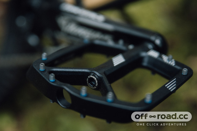 Race Face's new Aeffect R pedal goes big | off-road.cc